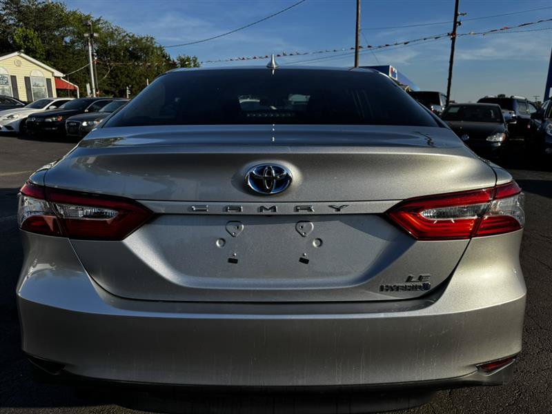 Used 2020 Toyota Camry LE FWD image 5