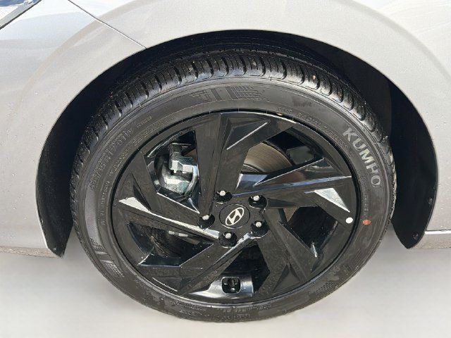 Certified 2026 Hyundai Elantra Sport FWD image 28