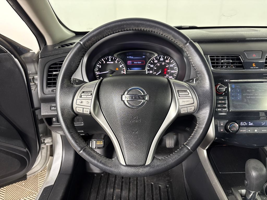 Used 2014 Nissan Altima 2.5 SV w/ Convenience Package FWD image 17