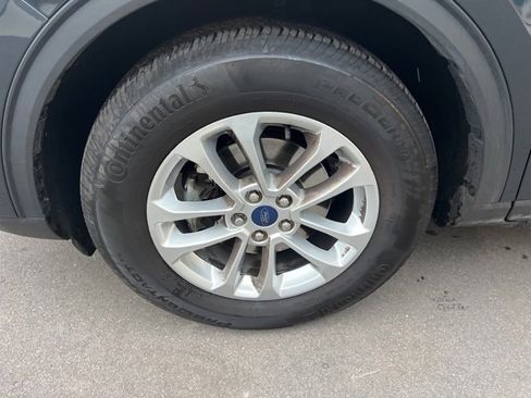 Certified 2022 Ford Escape SE image 9