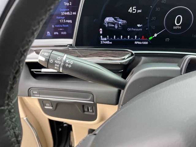 Used 2023 Cadillac Escalade Premium Luxury RWD image 24