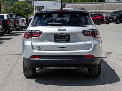 Used 2025 Jeep Compass Limited AWD/4WD image 5