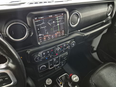 Used 2021 Jeep Wrangler Unlimited Sahara w/ Cold Weather Group AWD/4WD image 28