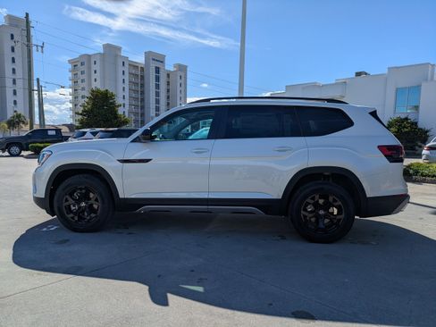 New 2026 Volkswagen Atlas Peak Edition AWD/4WD image 8