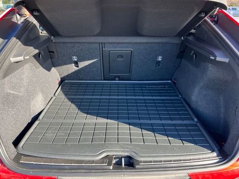 Used 2022 Volvo C40 P8 Recharge Ultimate image 15