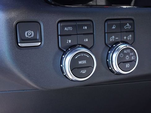 Certified 2023 GMC Sierra 1500 SLT w/ SLT Convenience Package image 19