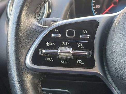 Used 2023 Mercedes-Benz GLB 250 image 29