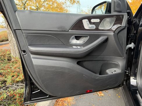 Used 2022 Mercedes-Benz GLE 350 4MATIC image 11