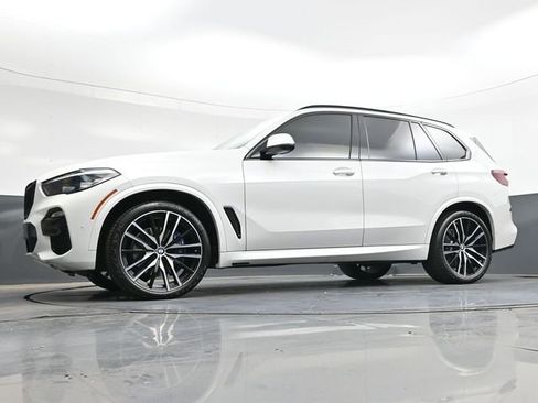 Used 2021 BMW X5 xDrive40i w/ M Sport Package AWD/4WD image 26