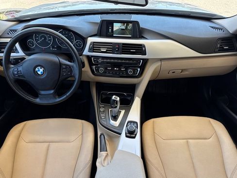 Used 2018 BMW 320i Sedan RWD image 14