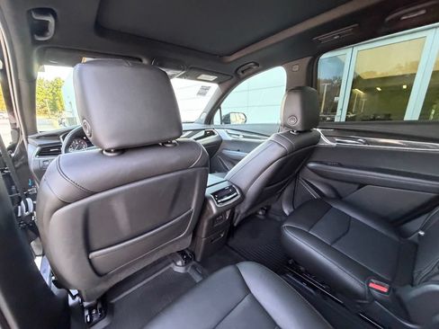 Used 2024 Cadillac XT6 Sport w/ LPO, Bronce Accent Package AWD/4WD image 15