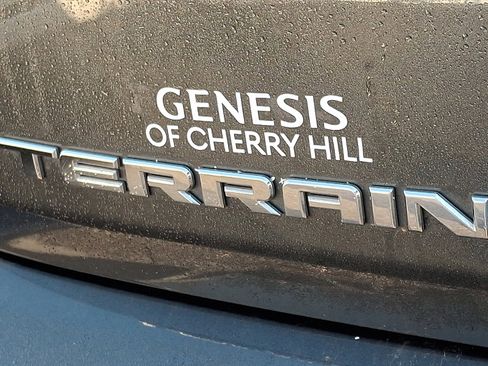 Used 2020 GMC Terrain SLE image 31