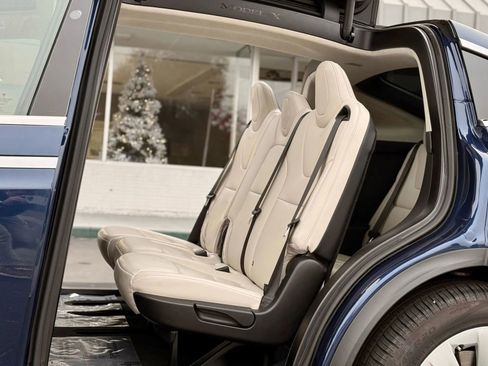 Used 2017 Tesla Model X 75D image 20