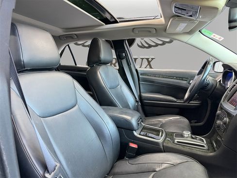 Used 2016 Chrysler 300 C w/ Safetytec Plus Group image 13