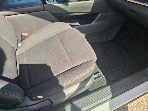 Used 2023 Nissan Rogue S image 17