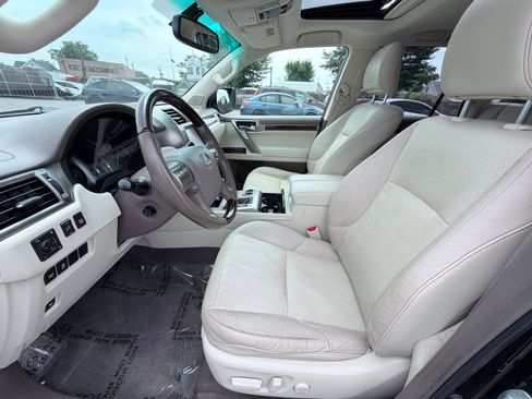 Used 2019 Lexus GX 460 Premium w/ Premium Package AWD/4WD image 13