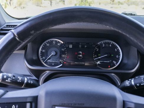 Used 2023 Land Rover Defender 90 X-Dynamic SE image 24