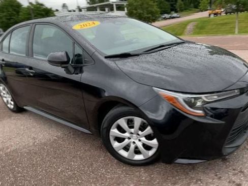 Used 2024 Toyota Corolla LE FWD image 8