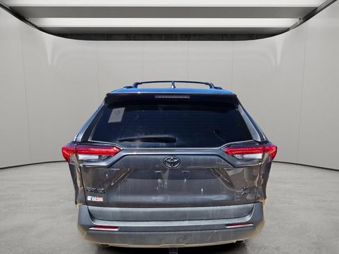 Used 2021 Toyota RAV4 XLE AWD/4WD image 8