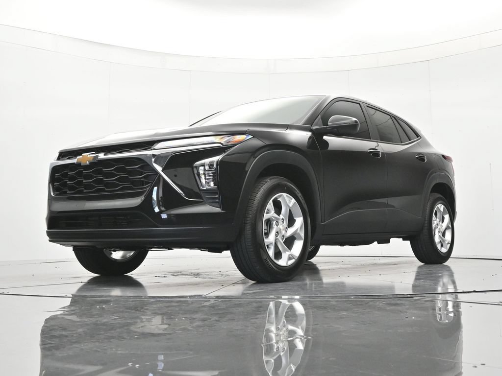 New 2026 Chevrolet Trax LS w/ LS Convenience Package FWD image 36