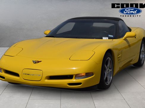 Used 2000 Chevrolet Corvette Convertible w/ Memory Pkg RWD image 1