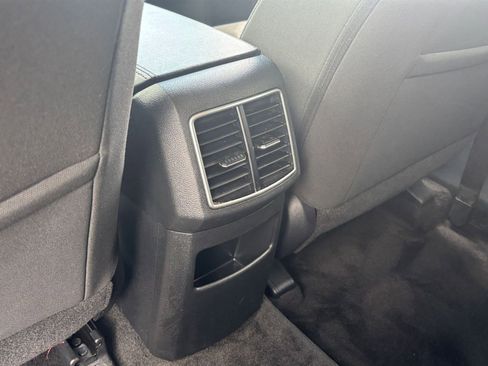Used 2025 Kia Sportage LX FWD image 21