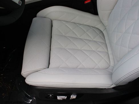 New 2026 BMW X7 xDrive40i w/ M Sport Package image 14