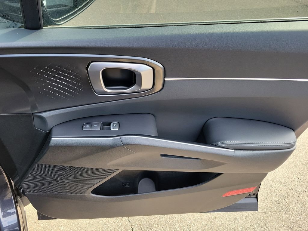 New 2026 Kia Sorento S w/ S Panoramic Sunroof Package FWD image 10
