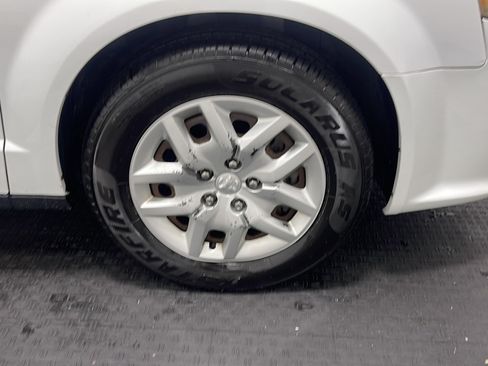 Used 2014 RAM C/V Tradesman w/ UConnect Hands-Free Group FWD image 21
