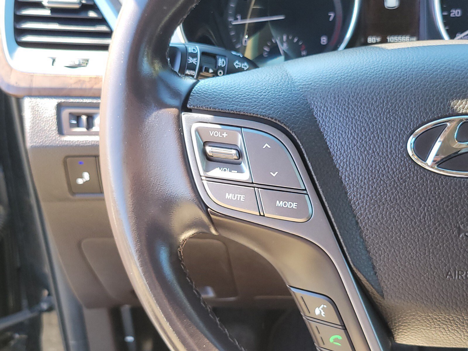 Used 2018 Hyundai Santa Fe Sport AWD/4WD image 32