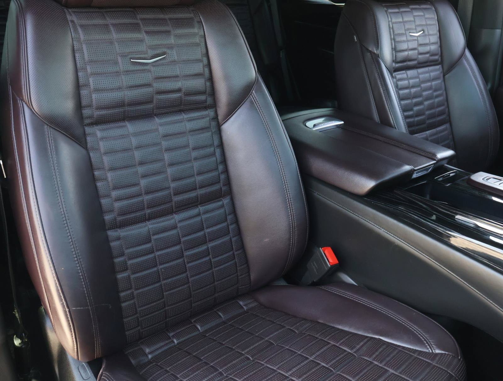 Used 2023 Cadillac Escalade V AWD/4WD image 25