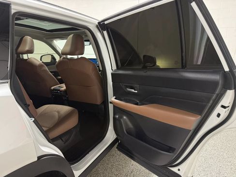 Used 2024 Toyota Grand Highlander AWD image 59
