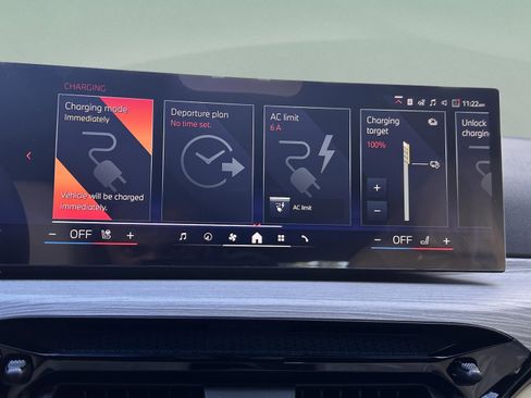 Used 2025 BMW i4 eDrive40 w/ Premium Package image 18