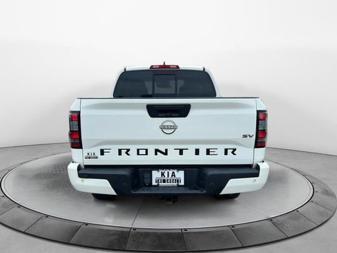 Used 2022 Nissan Frontier SV RWD image 4
