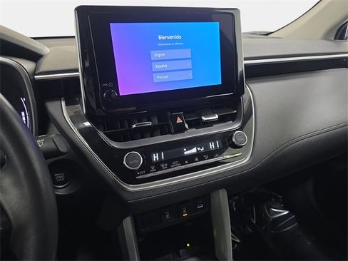 Certified 2024 Toyota Corolla Cross XLE image 17