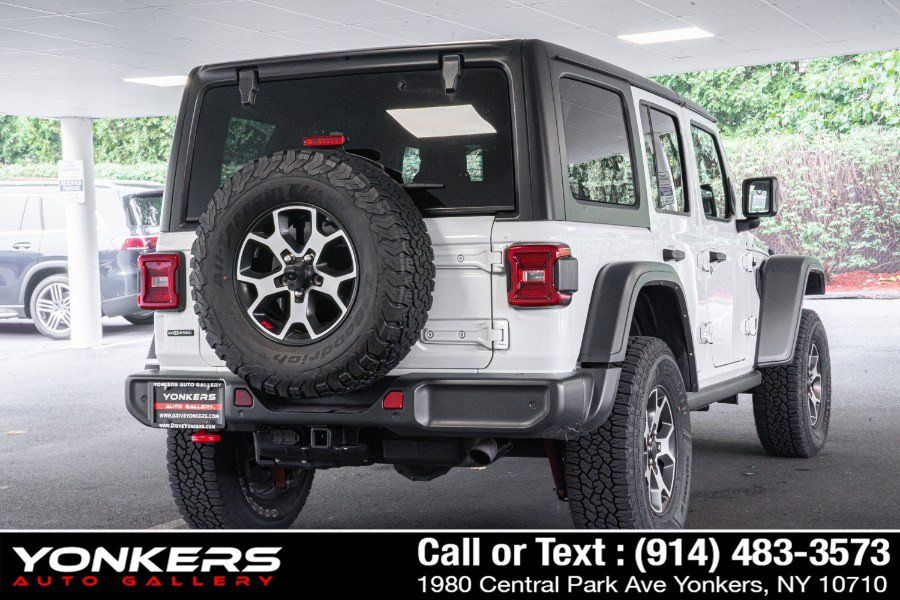 Used 2023 Jeep Wrangler Unlimited Rubicon w/ LED Lighting Group AWD/4WD image 16