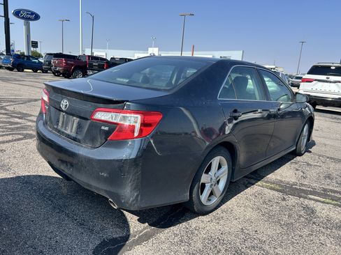 Used 2013 Toyota Camry SE FWD image 4