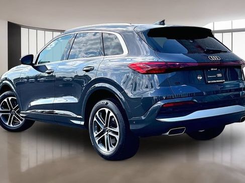 Used 2025 Audi Q5 Premium w/ Convenience Package AWD/4WD image 4