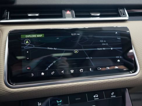 Used 2018 Land Rover Range Rover Velar S AWD/4WD image 7