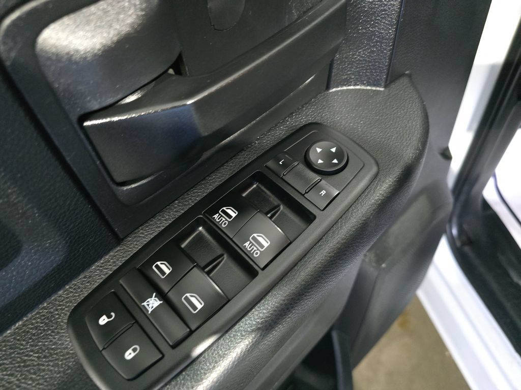 Used 2015 RAM 4500 Tradesman w/ Max Tow Package AWD/4WD image 12