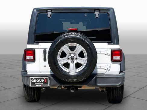 Used 2018 Jeep Wrangler Unlimited Sport S AWD/4WD image 5