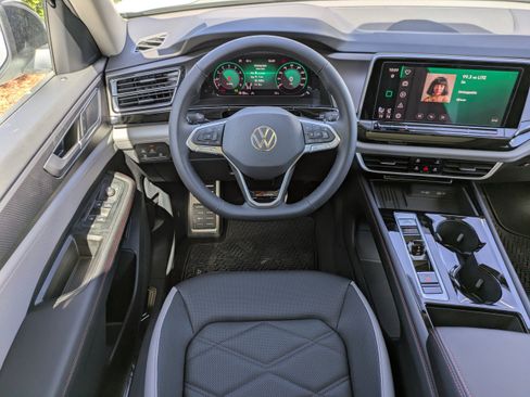 New 2026 Volkswagen Atlas Peak Edition AWD/4WD image 18