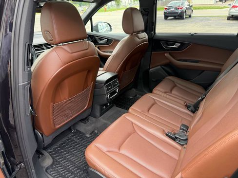 Used 2018 Audi Q7 3.0T Prestige w/ Prestige Package AWD/4WD image 13