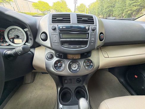 Used 2009 Toyota RAV4 Limited AWD/4WD image 24