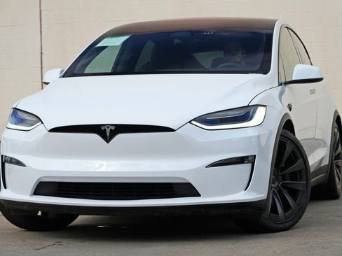 Used 2023 Tesla Model X AWD/4WD image 3