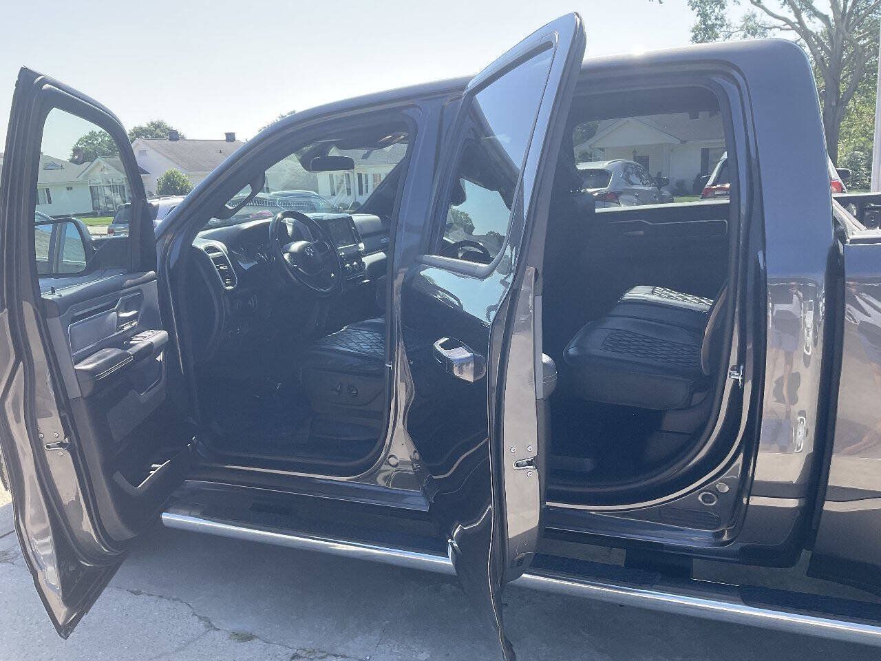 Used 2021 RAM 1500 Big Horn RWD image 9