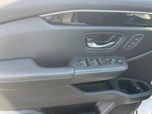 Used 2024 Honda Pilot Touring image 8