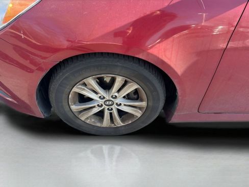 Used 2014 Hyundai Sonata GLS image 16