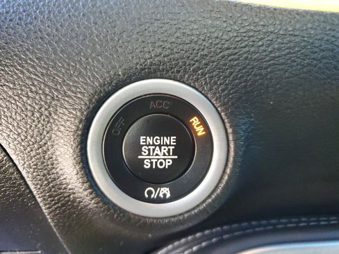 Used 2020 Dodge Challenger SXT image 28