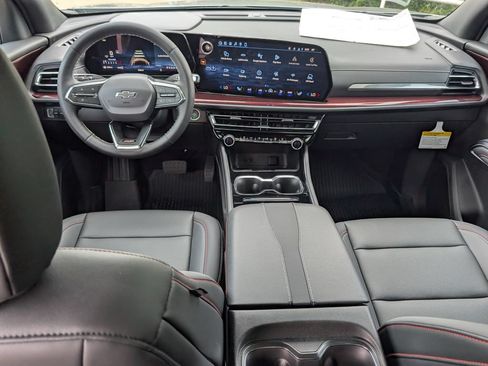 New 2026 Chevrolet Traverse Z71 w/ Driver Confidence Package AWD/4WD image 5